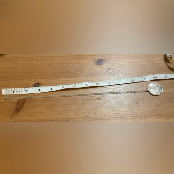 Franklin Mint: vintage (1973) Mother’s Day silver coin pendant and silver chain. - Picture 9 of 9